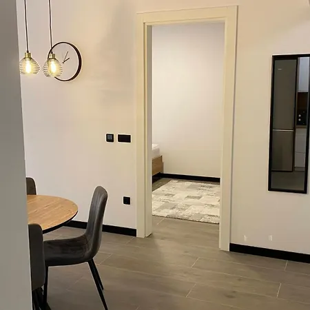 Aavenue Apartment *